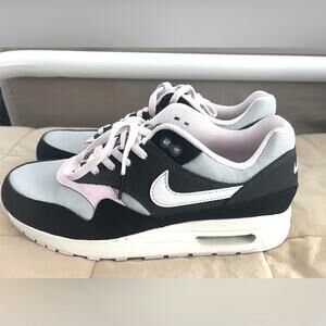 NEW Nike Air Max 1 ‘86 -Black/Gray/Pink: Out of stock color. W’s 8.5 /Youth 7.